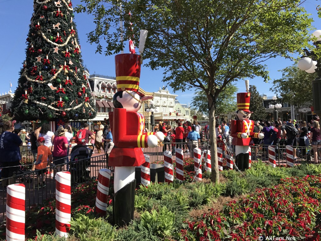 holiday decorations in the magic kingdom 2017 photo gallery - Magic Kingdom Christmas Decorations 2017 holiday decorations in the magic kingdom 2017 photo gallery - Magic Kingdom Christmas Decorations 2017